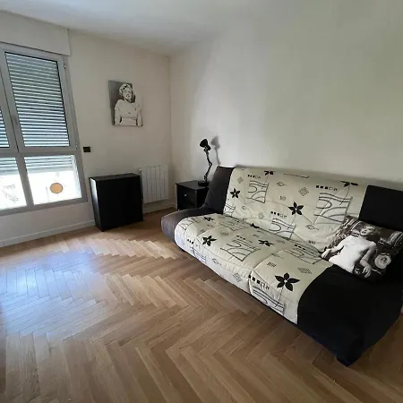 Spacious And Bright 2min From Paris Διαμέρισμα *